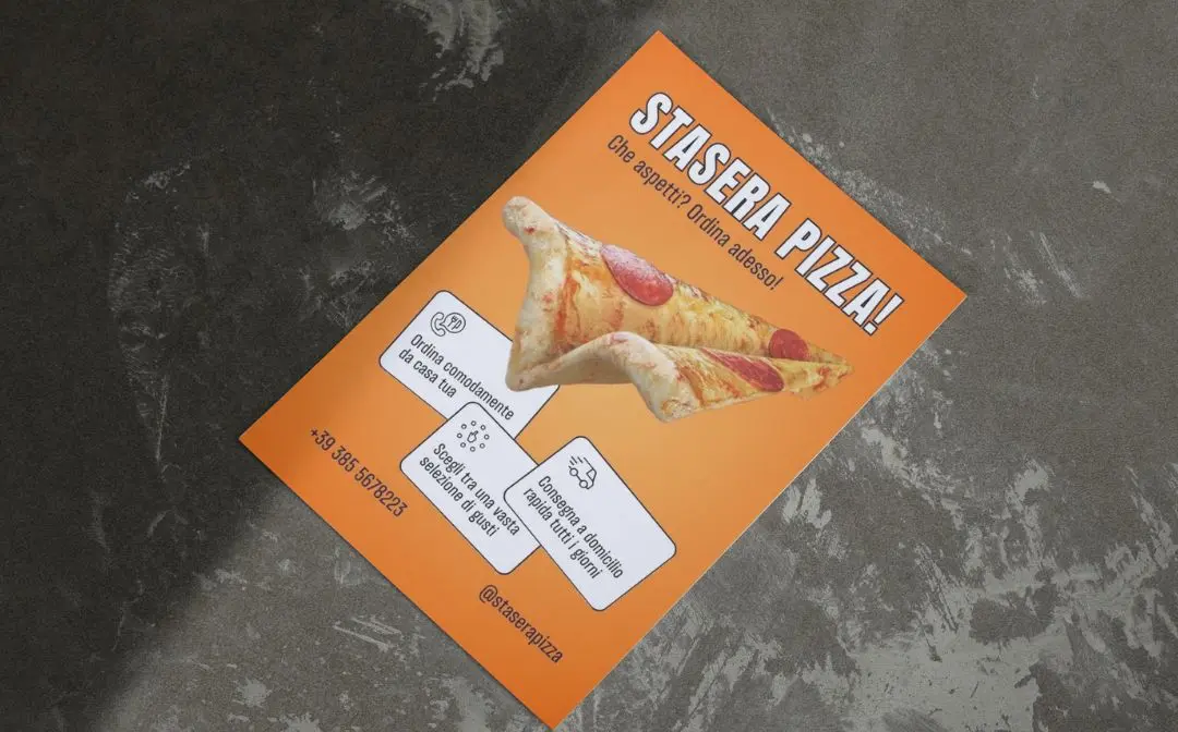 Un volantino di una pizzeria con una pizza in forma di aereo di carta con il testo STASERA PIZZA e vari condimenti